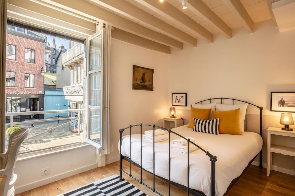 La Belle Place Honfleur Buitenkant foto